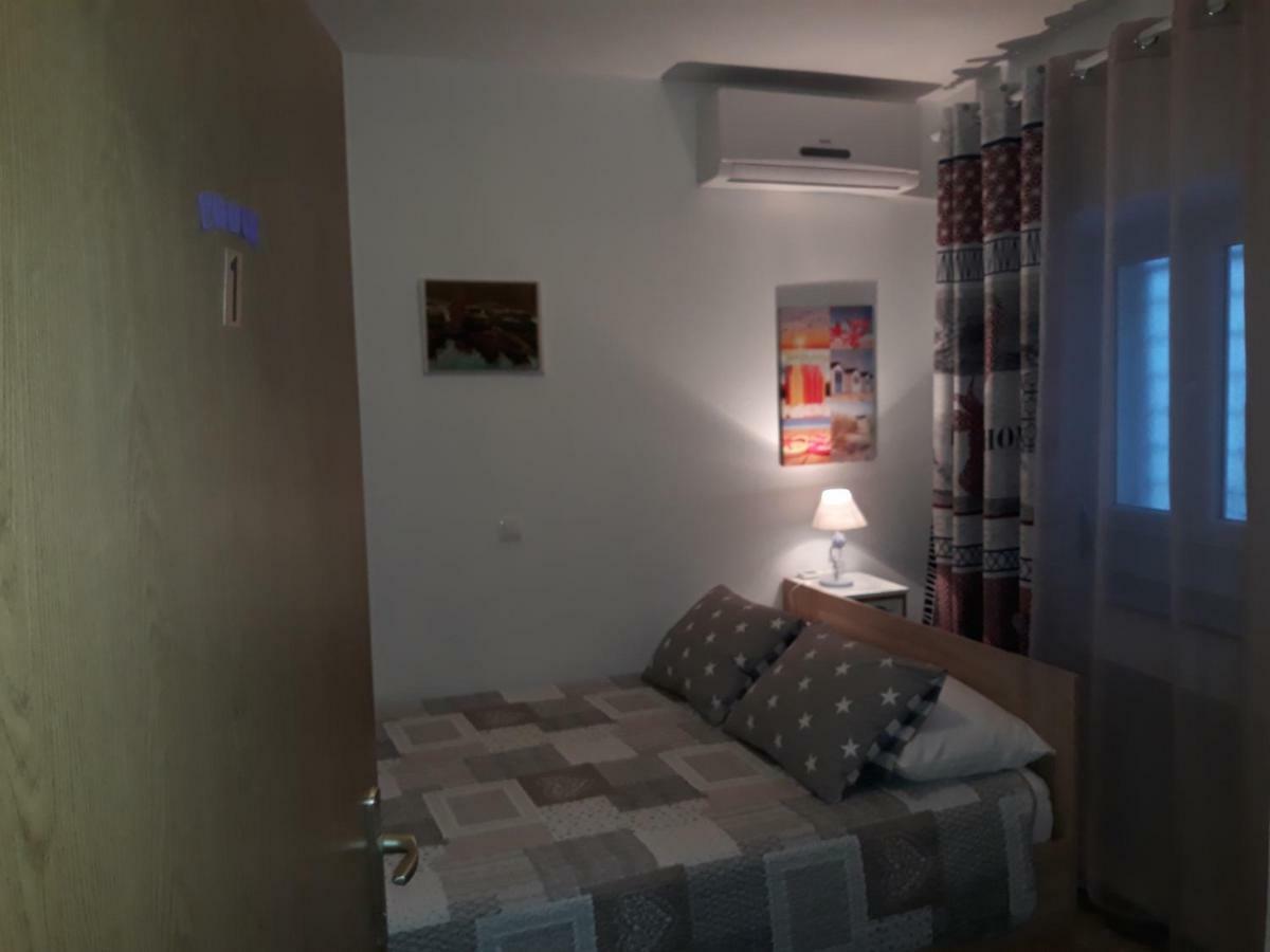 Studio Apartman & Rooms No1 Zadar Buitenkant foto
